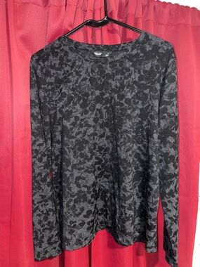 Simply Vera Wang Black Floral Longsleeve Blouse Size Large